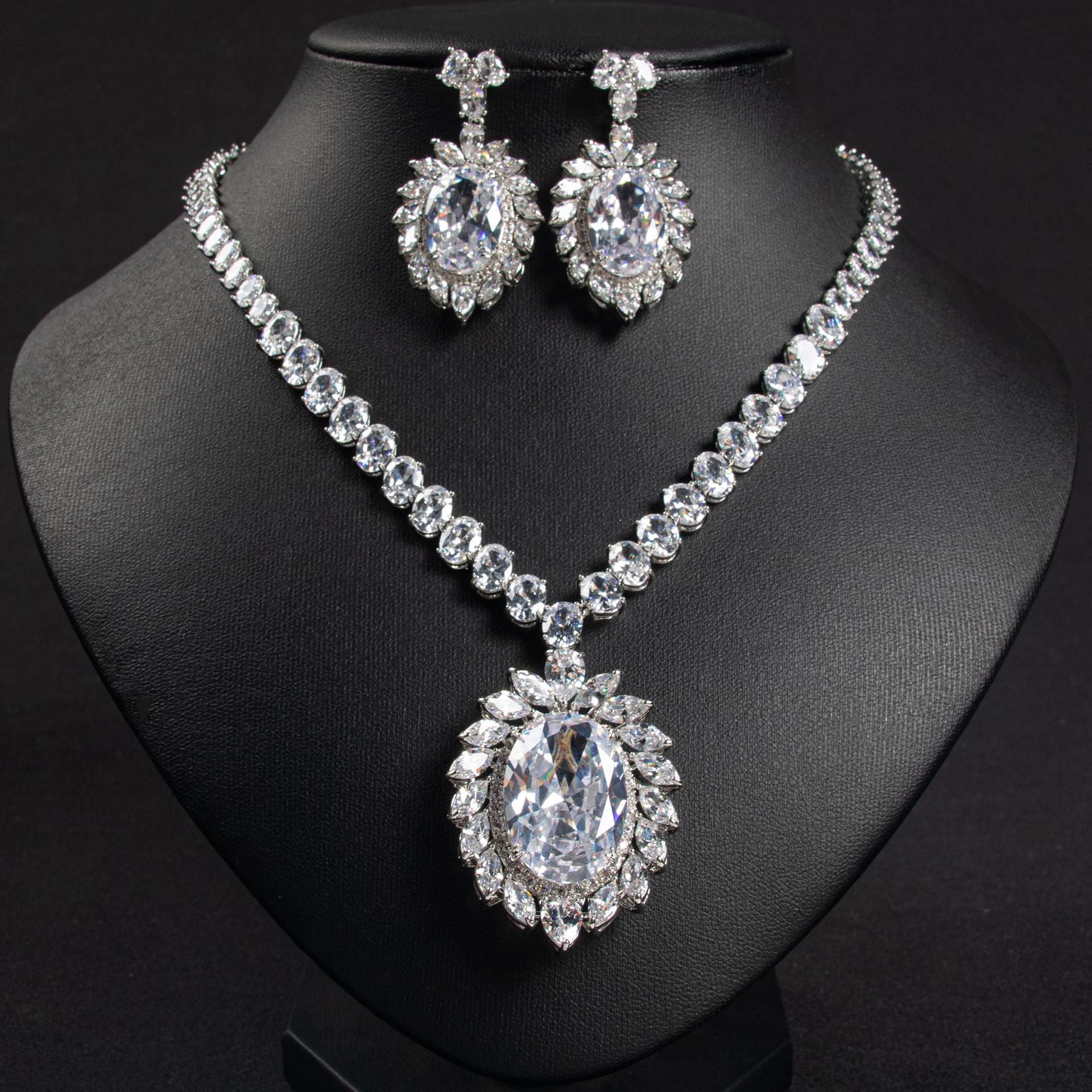 Luxury Teal Blue Crystal Necklace Earrings Set – Elegant Statement Jewelry for Women
