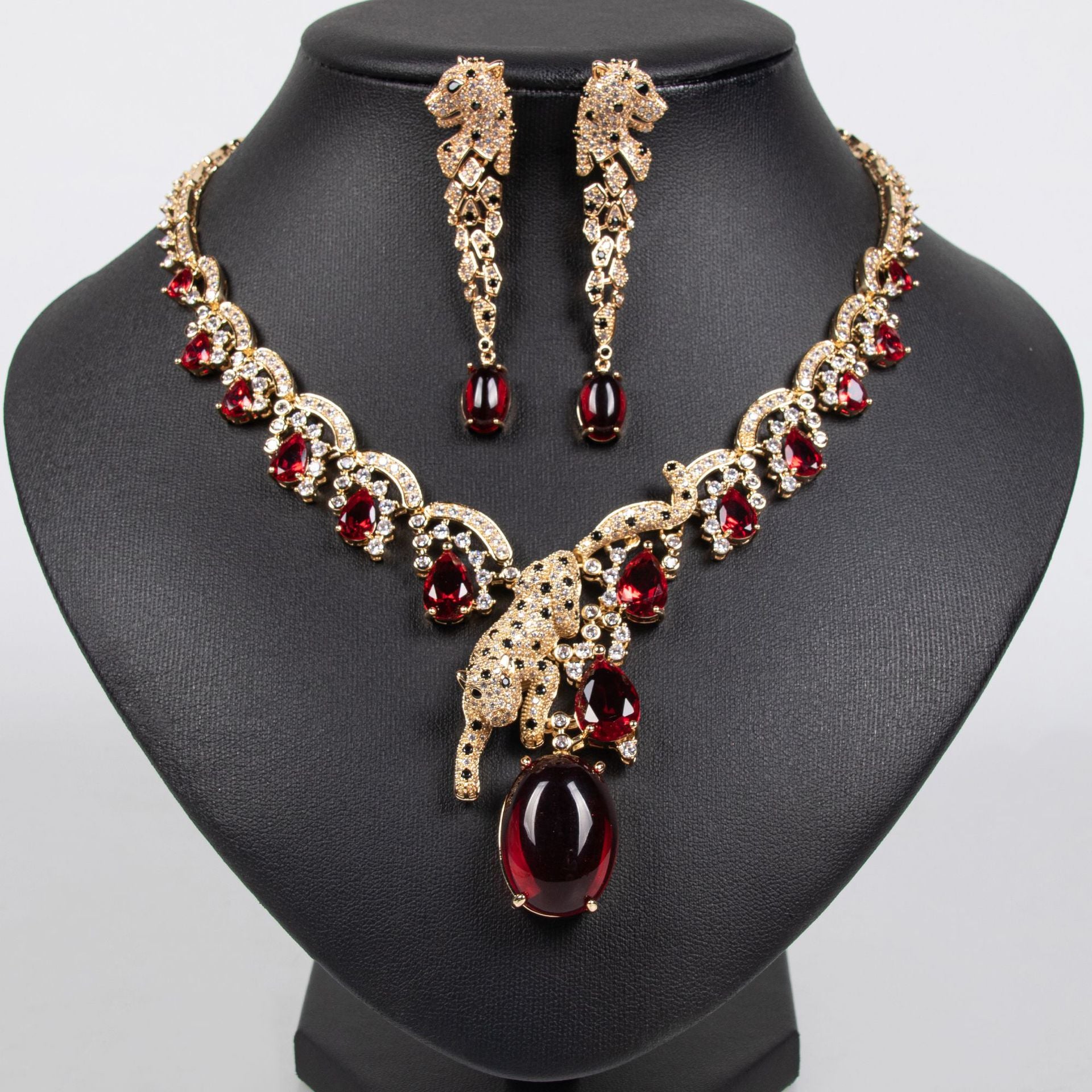 Luxury Leopard Crystal Necklace Set – Red Gem Statement Jewelry for Women