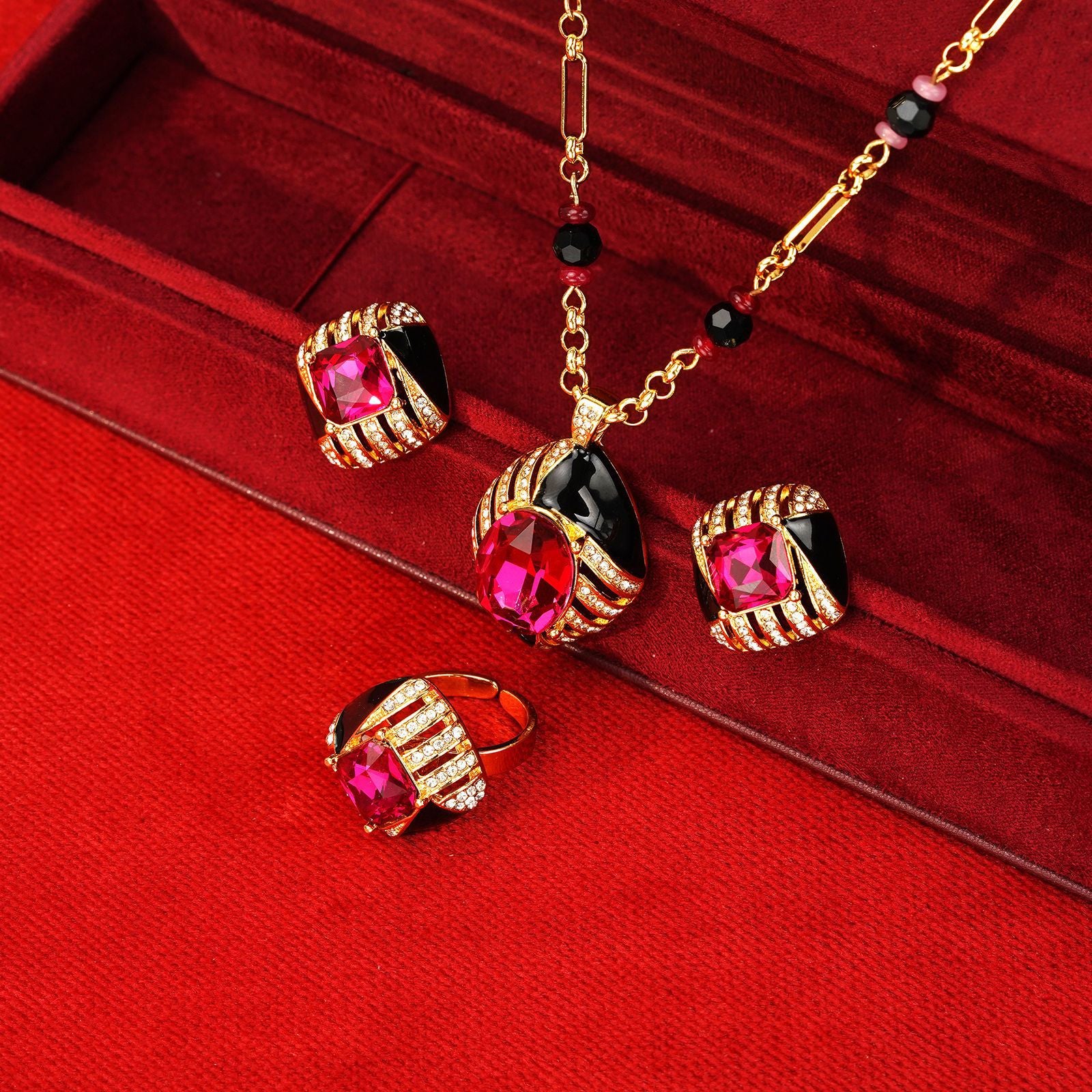 Vintage light luxury geometric shape rhinestone stud earrings necklace ring set