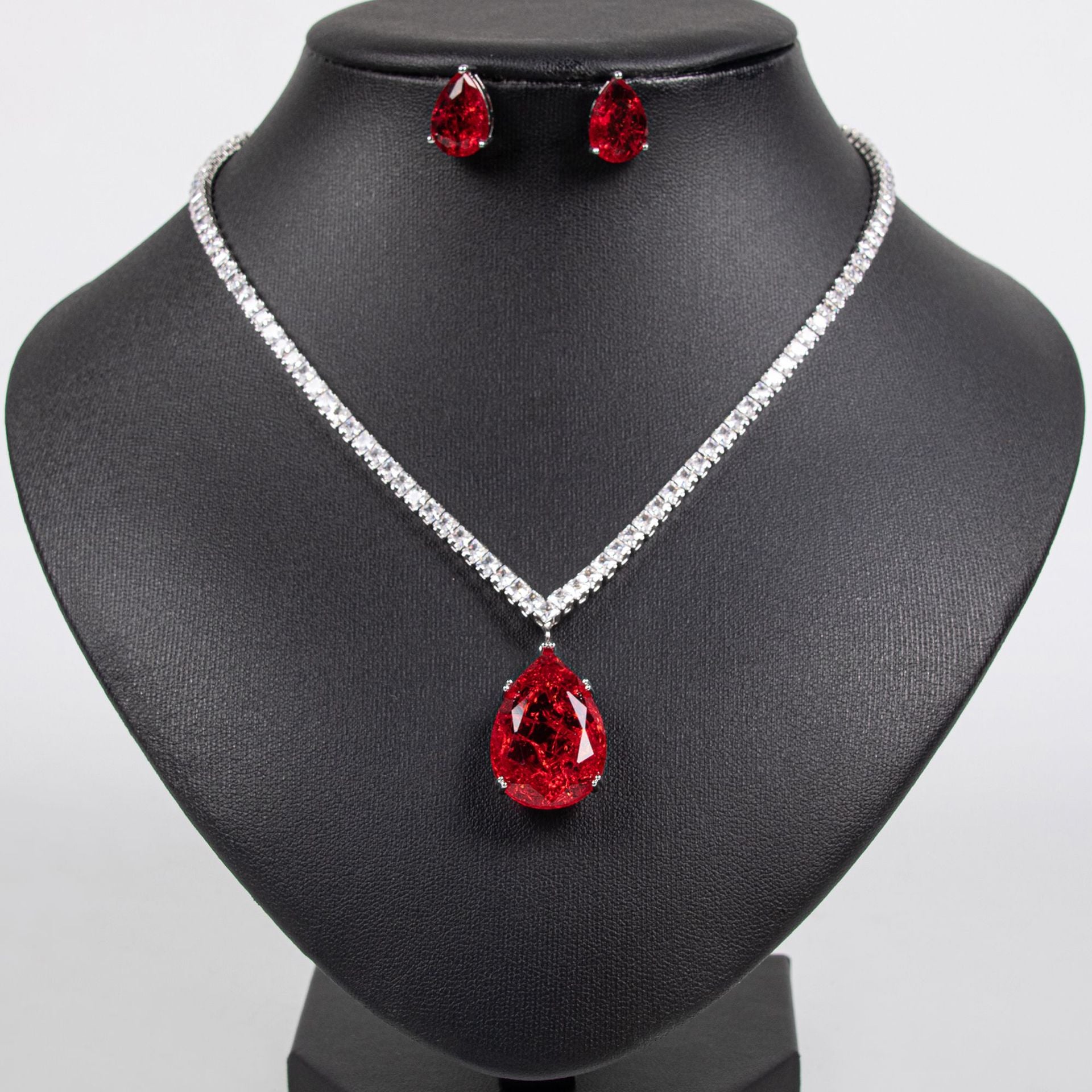 Elegant Green Crystal Drop Jewelry Set – Silver Necklace Earrings for Women