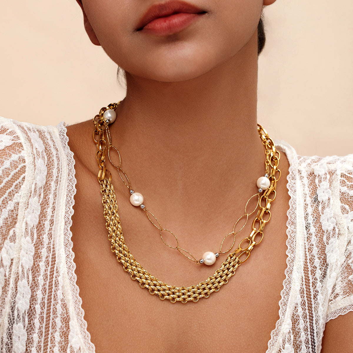 Fashion pearl stacked necklace