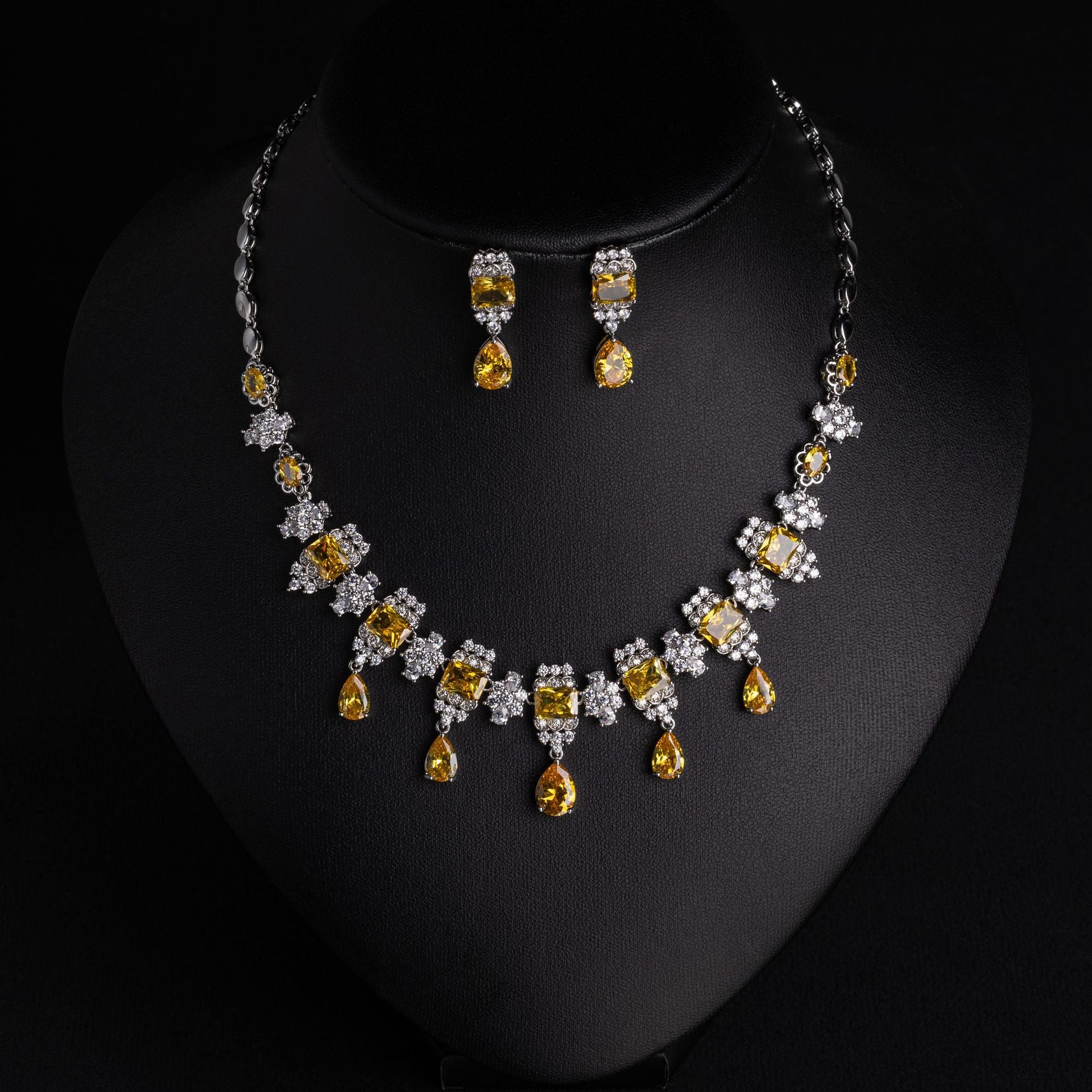 Luxury Ruby Red Crystal Drop Necklace Earrings Set – Elegant Statement Jewelry for Women