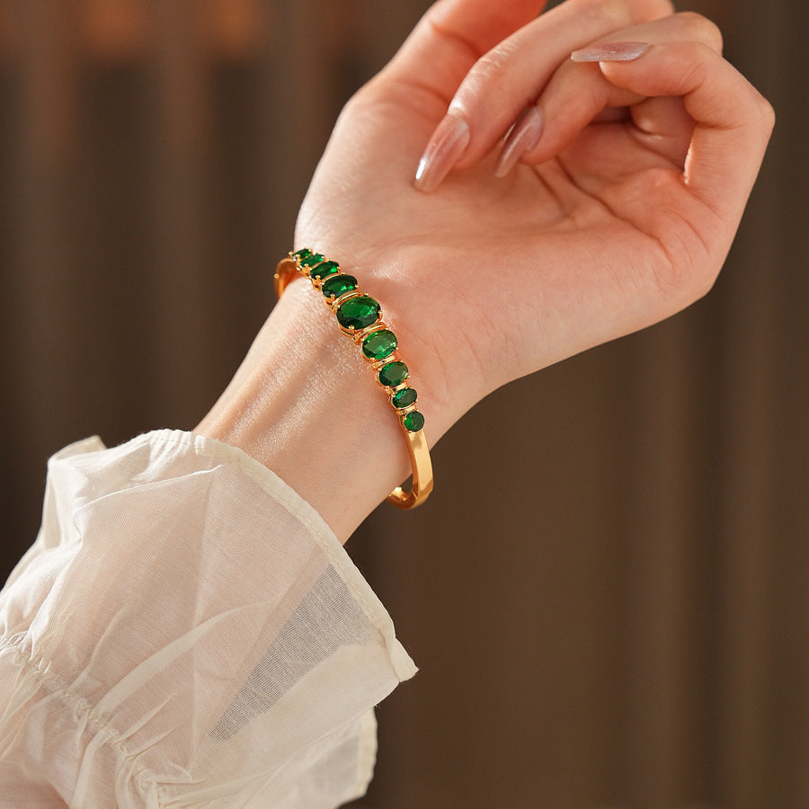 Stylish retro zircon bracelet