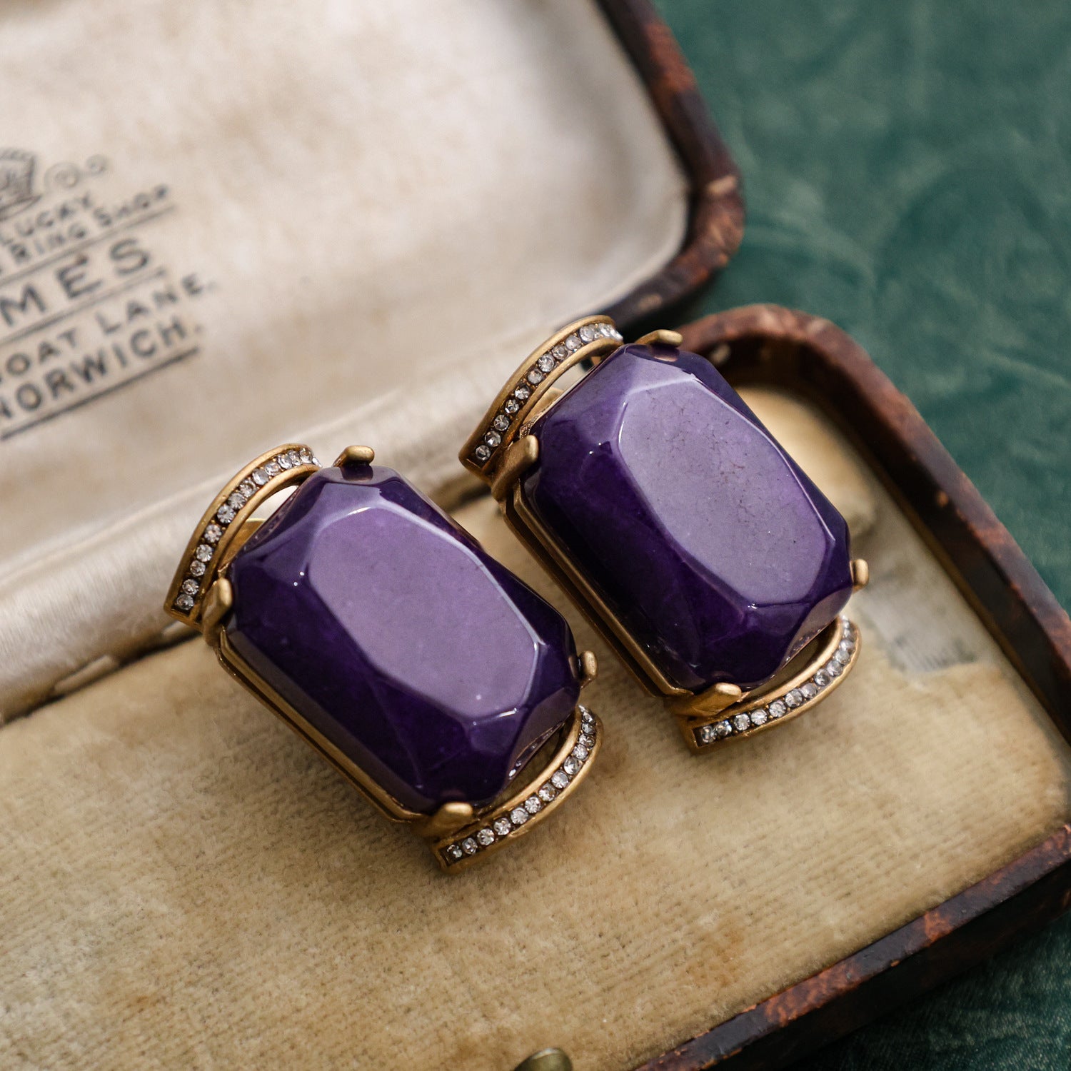 Medieval Purple Crystal Jewelry Set