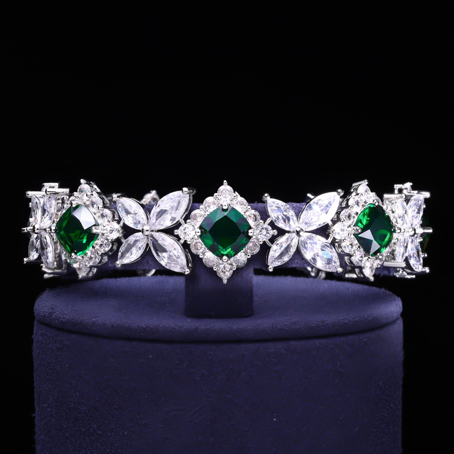 Parure de mariée glamour en cristal rouge pour occasions spéciales