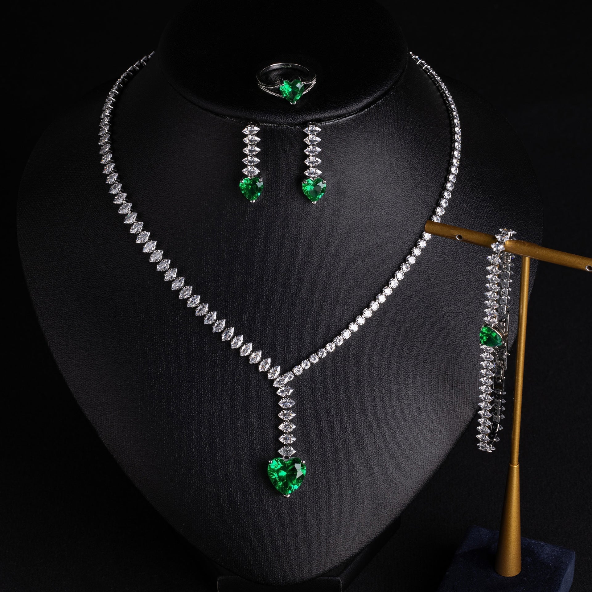 Romantic Emerald Green Jewelry Set – Heart Crystal Necklace Earrings