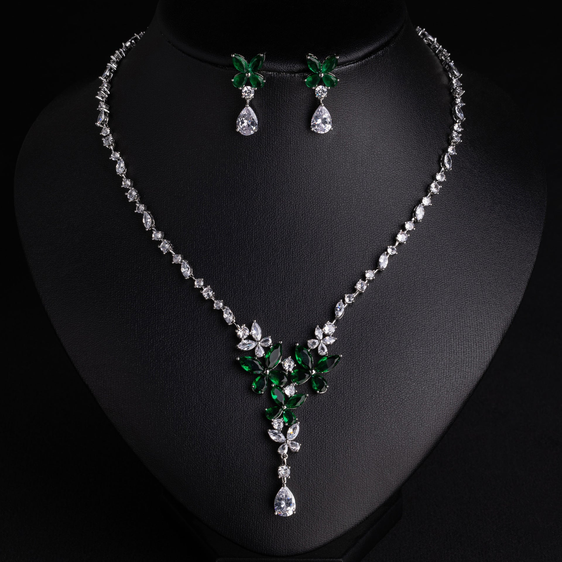 Luxury Pink Crystal Floral Necklace Earrings Set – Elegant Statement Jewelry for Women