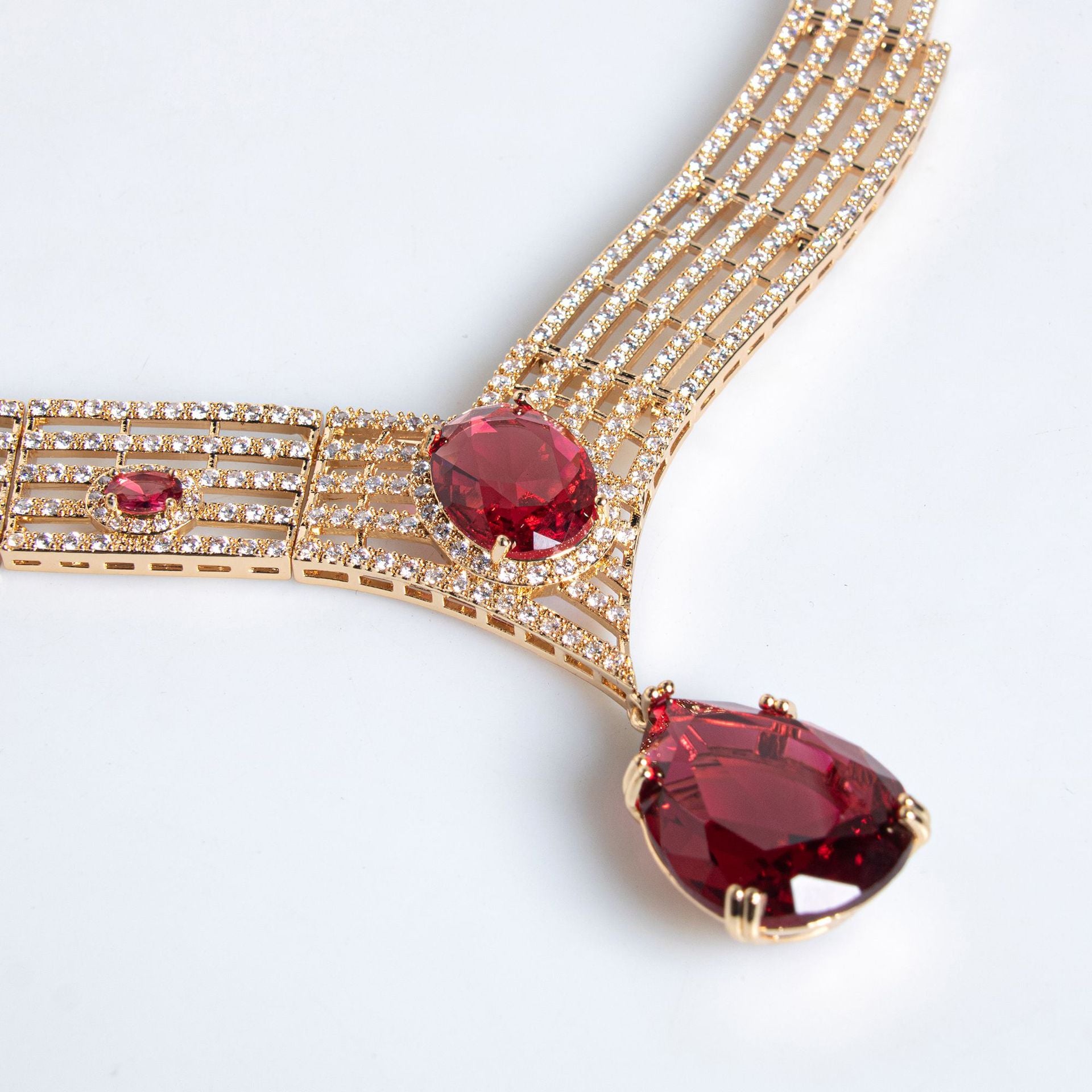 Luxury Deep Red Gemstone Statement Necklace Set for Women – Gold Jewelry with Matching Earrings