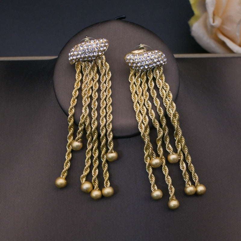 Gold Medieval Tassel Necklace Jewelry Set