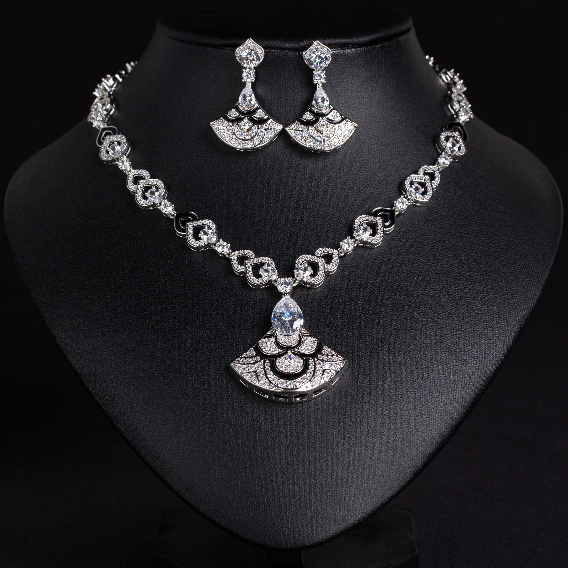 Light luxury heavy industry fan-shaped micro-inlaid zircon necklace set