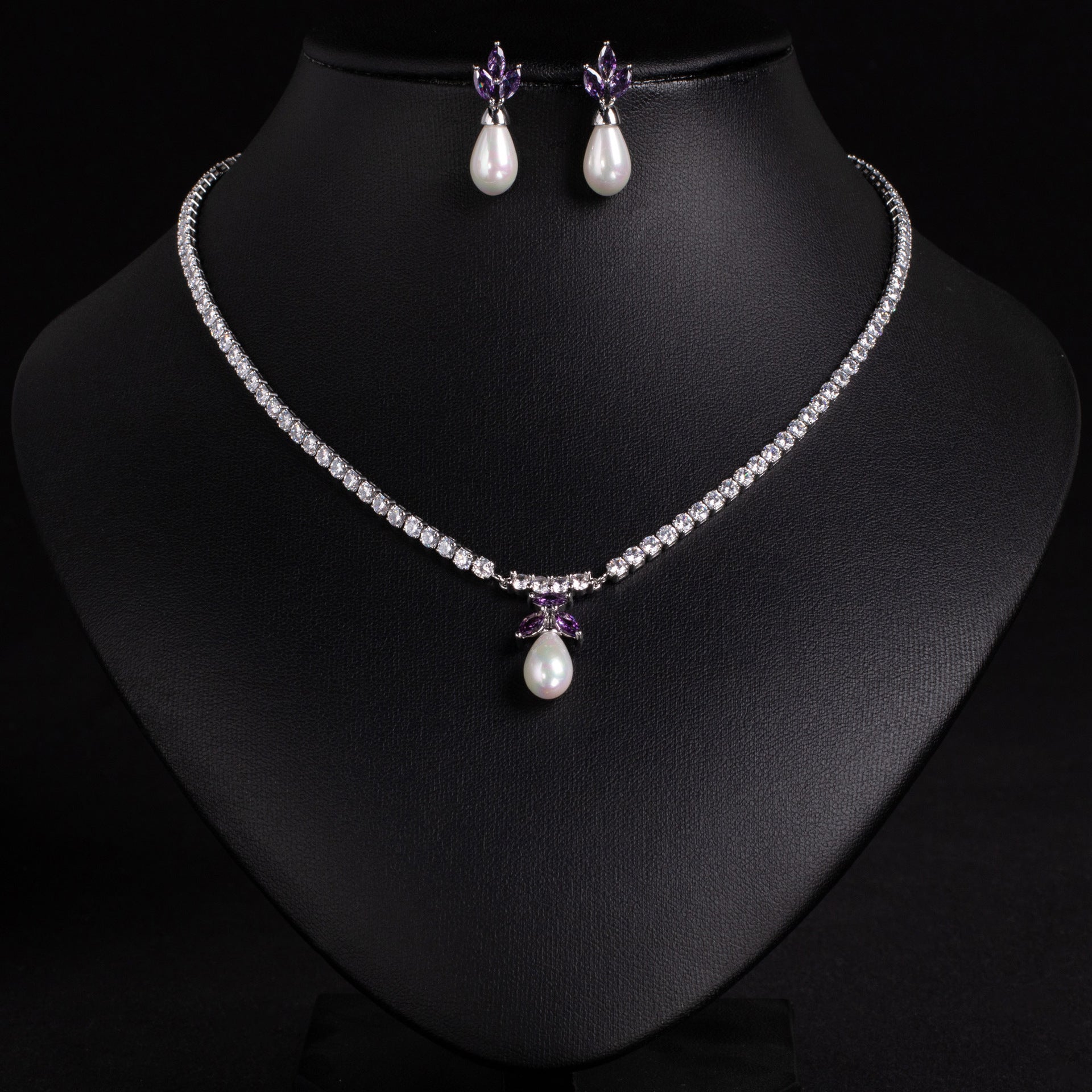 Luxury Pearl Drop Crystal Necklace Earrings Set – Elegant Jewelry for Women