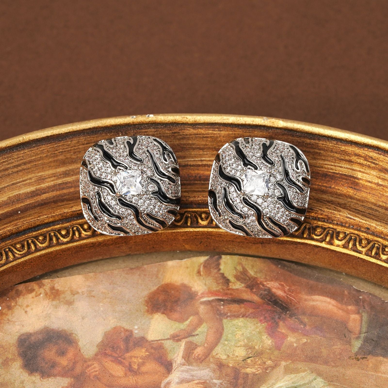 Retro light luxury small sugar cube shape stud earrings, necklace, ring set.