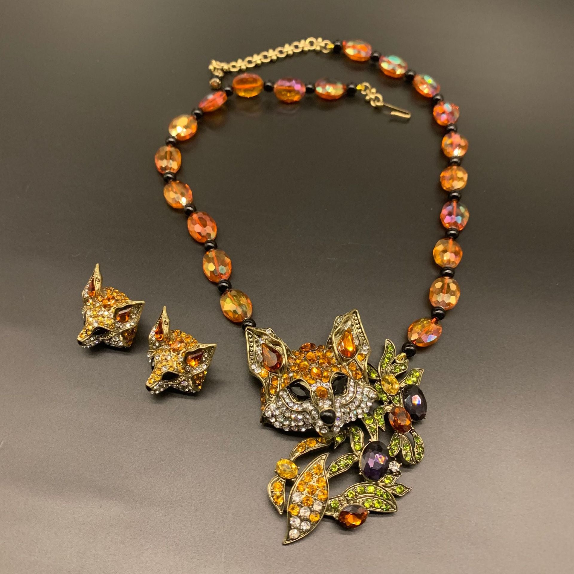 Vintage glazed full diamond fox necklace set