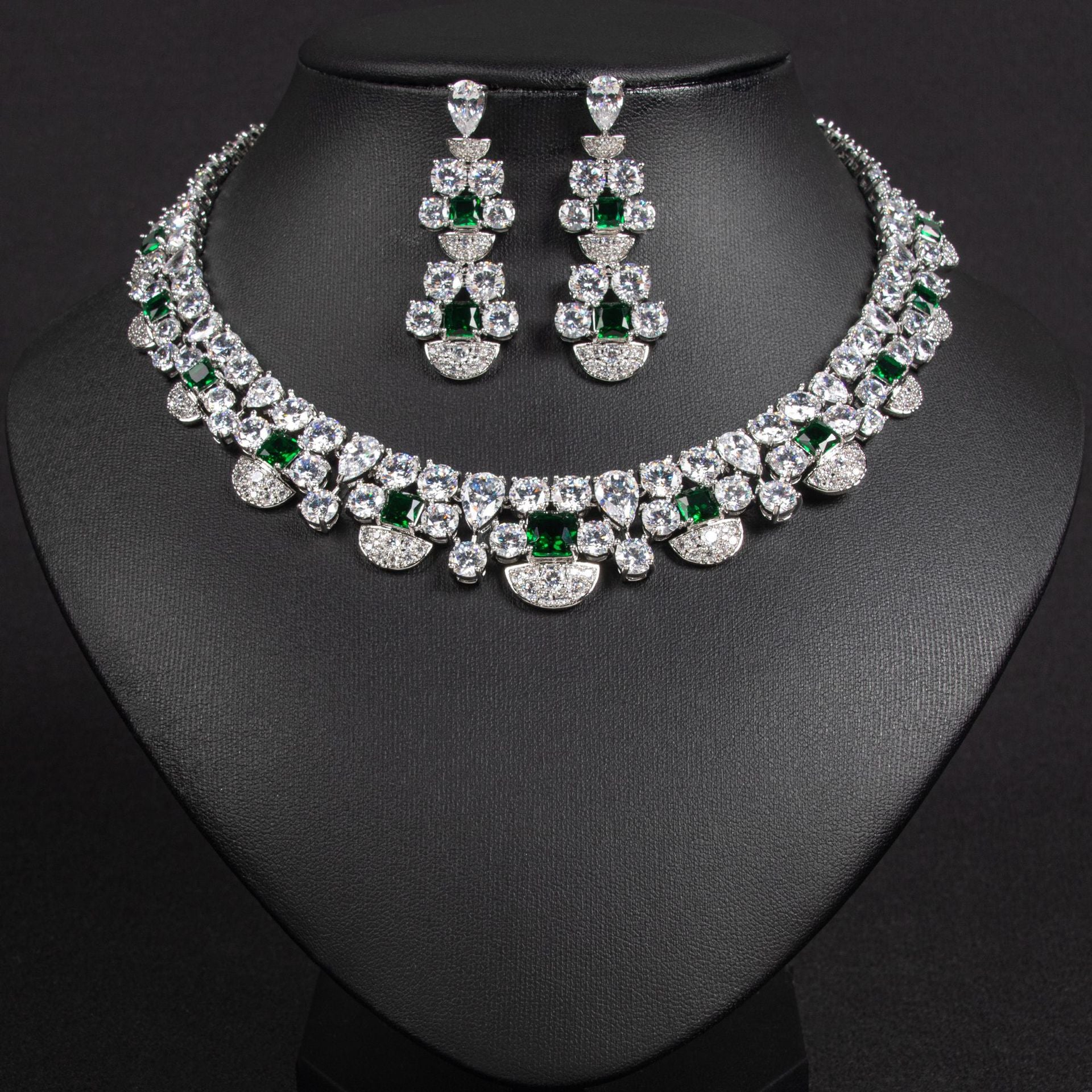 Luxury Emerald Green Crystal Necklace and Earrings Jewelry Set