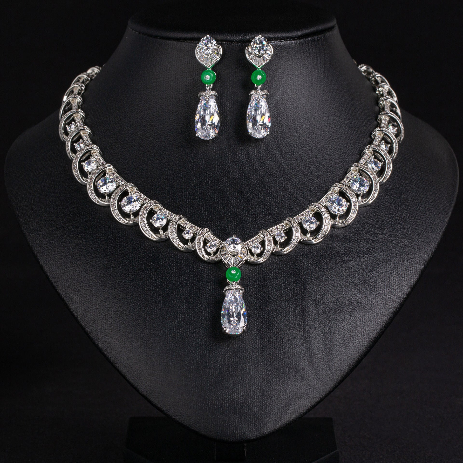 Luxury Emerald Green Ruby Red Jewelry Set – Necklace Earrings Statement Set