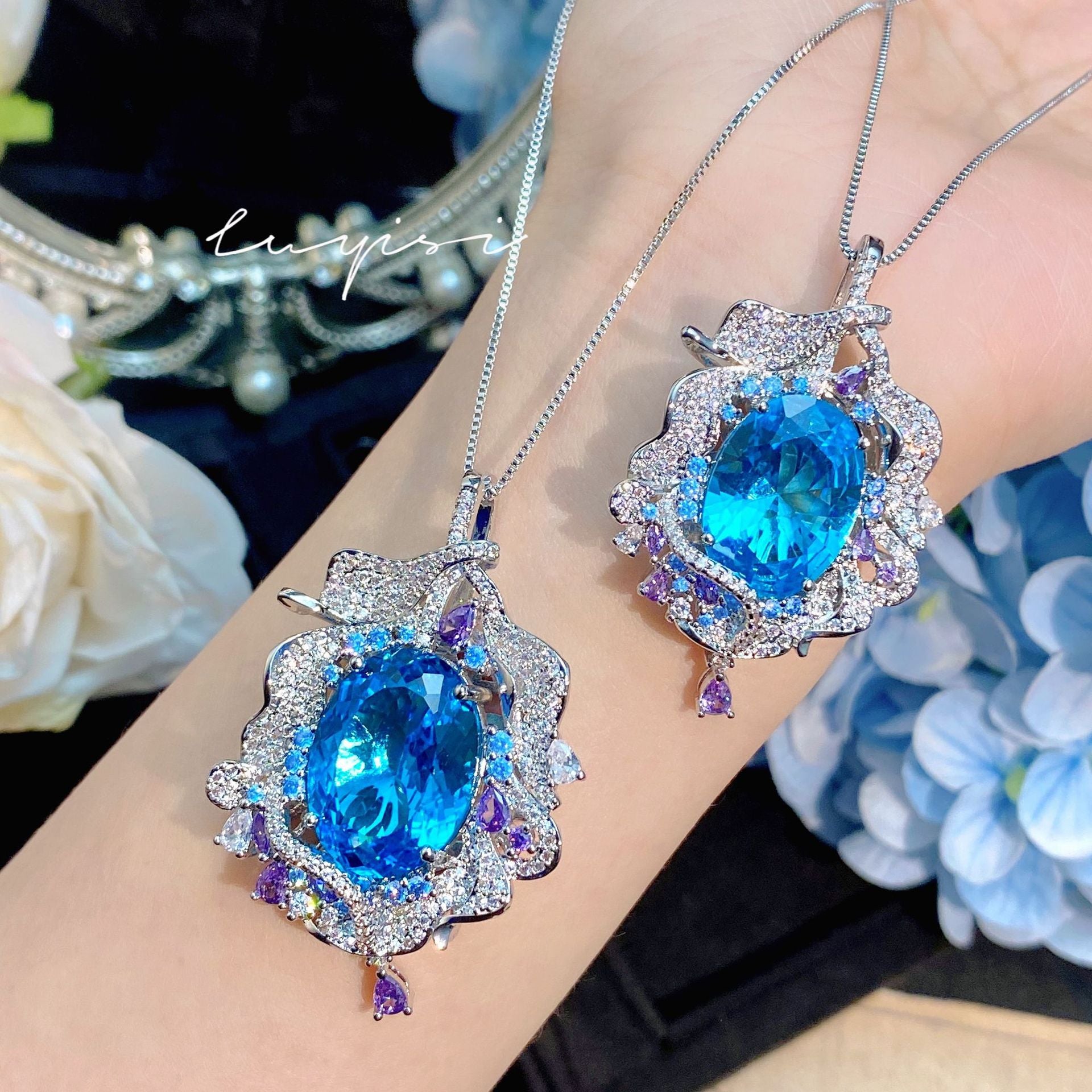 Collier opale grande carat bleu mer étincelant