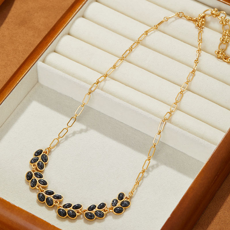 Simple retro black leaf necklace