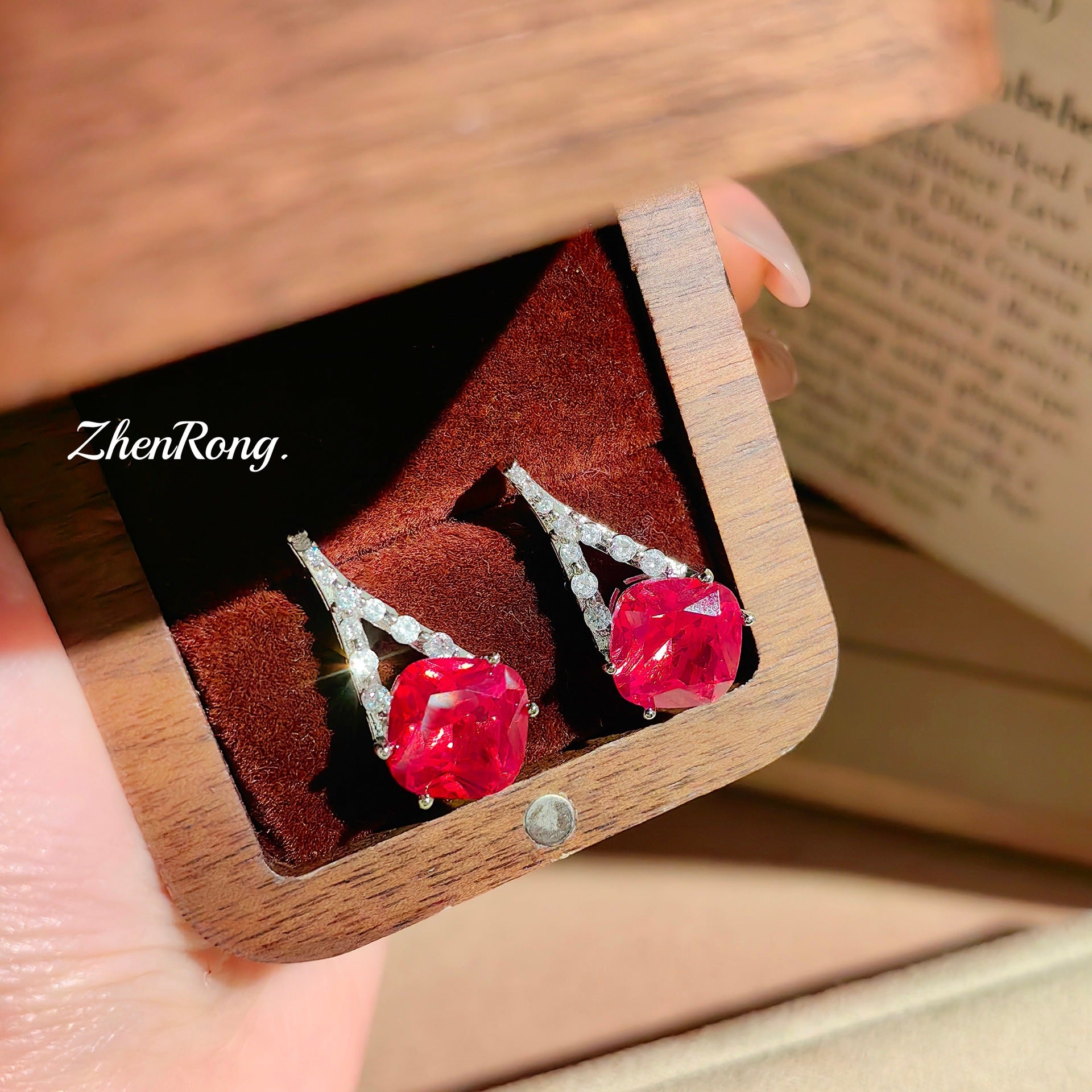 Light luxury color treasure red corundum pendant necklace set