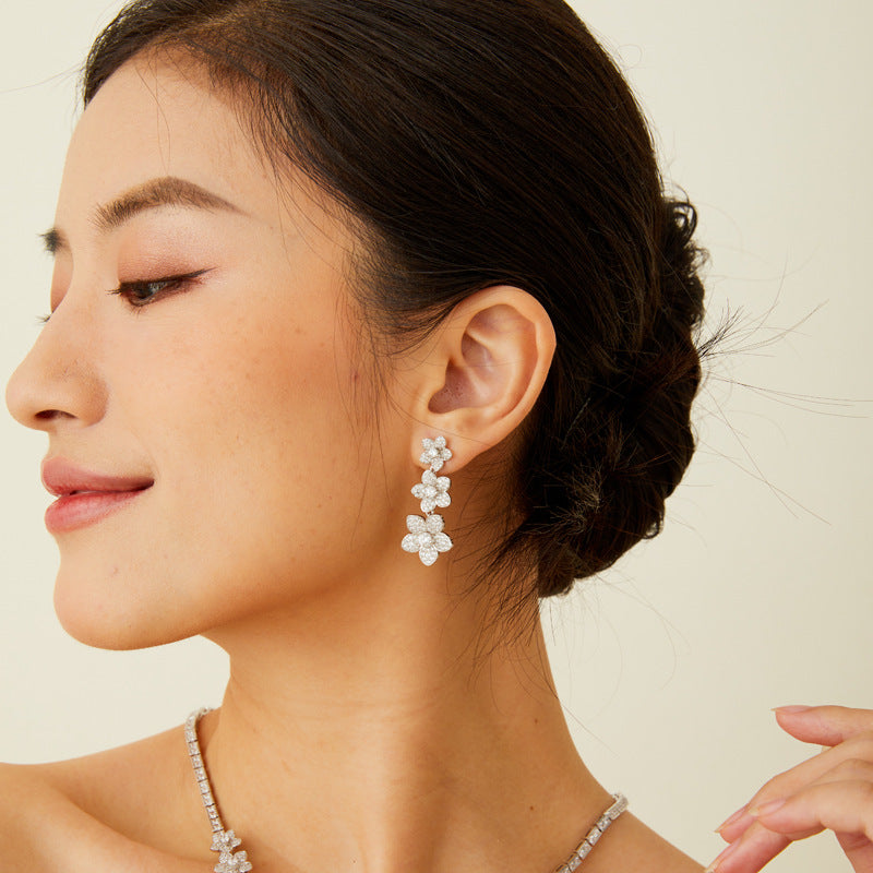 Fine craft copper gold-plated diamond-encrusted flower earrings