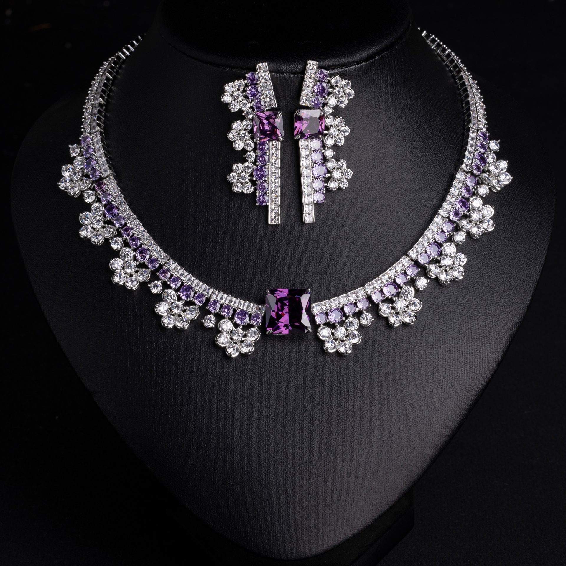 High-End Green Crystal Necklace Set – Sparkling Floral Jewelry with Matching Earrings