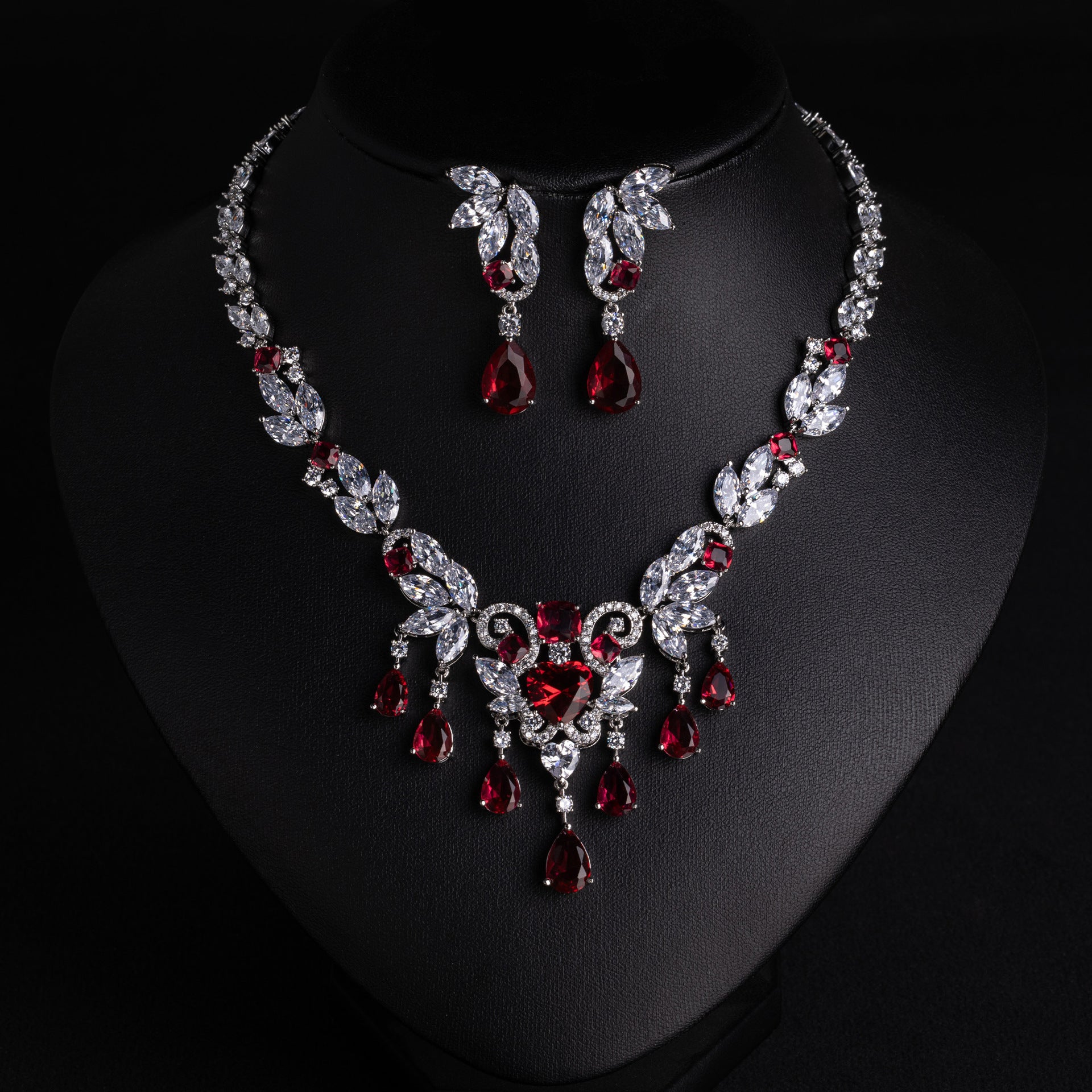 Luxury Sapphire Blue Crystal Necklace Earrings Set – Elegant Statement Jewelry for Women