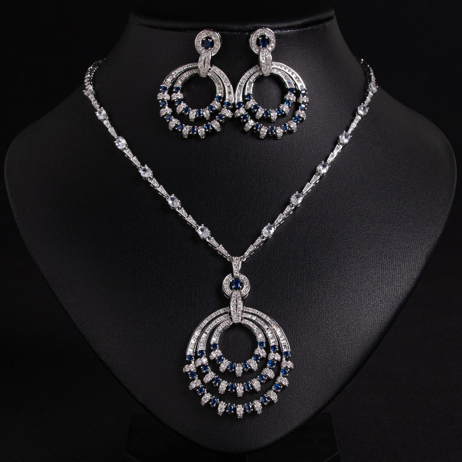 Elegant Blue Crystal Circle Jewelry Set – Silver Necklace Earrings for Women