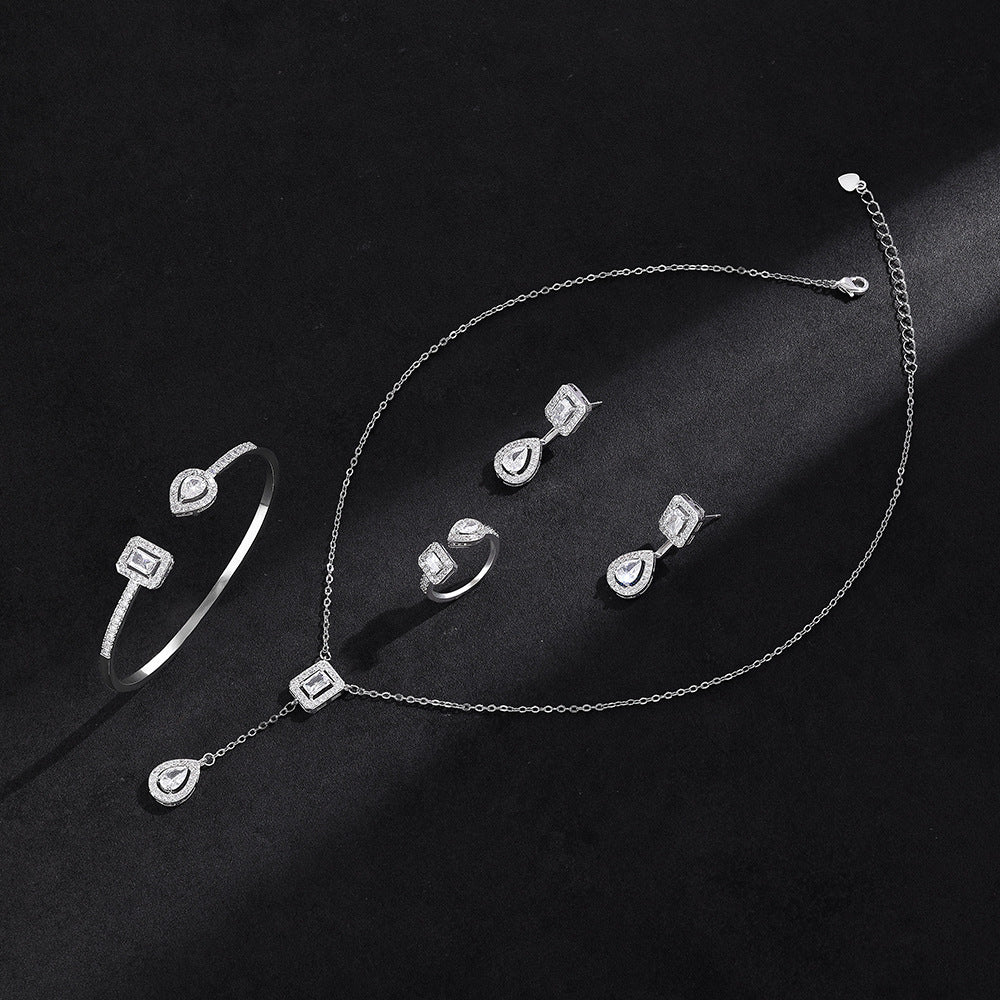 Parure de collier minimaliste en cristal pour mariée ou tenue de tous les jours