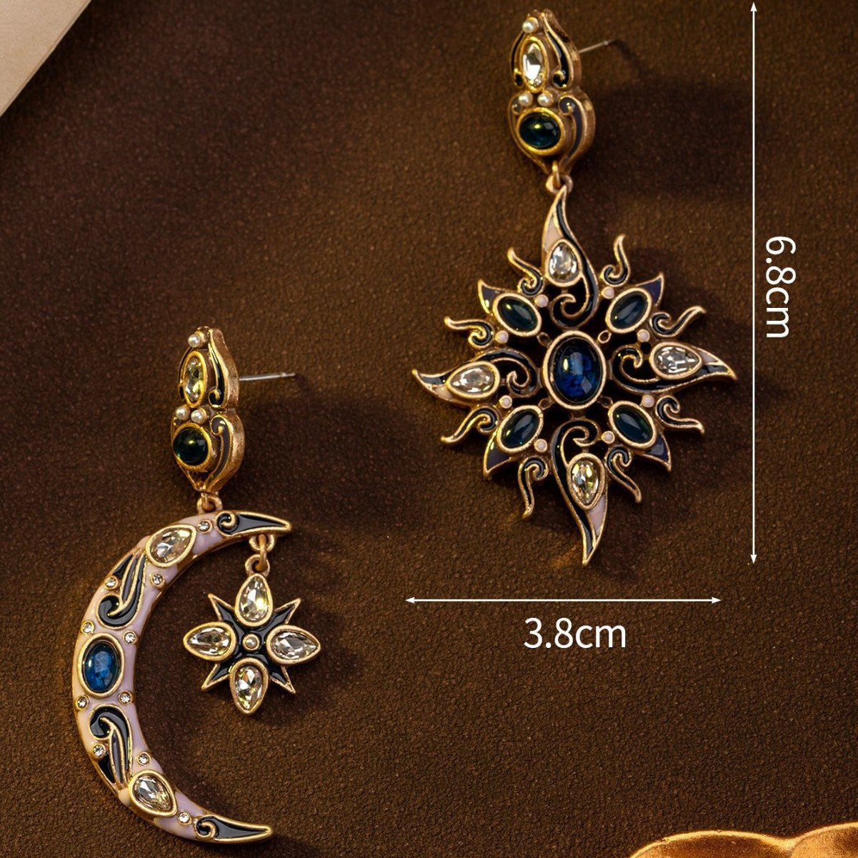 Boucles d'oreilles asymétriques médiévales, gravure lune mangue étoile