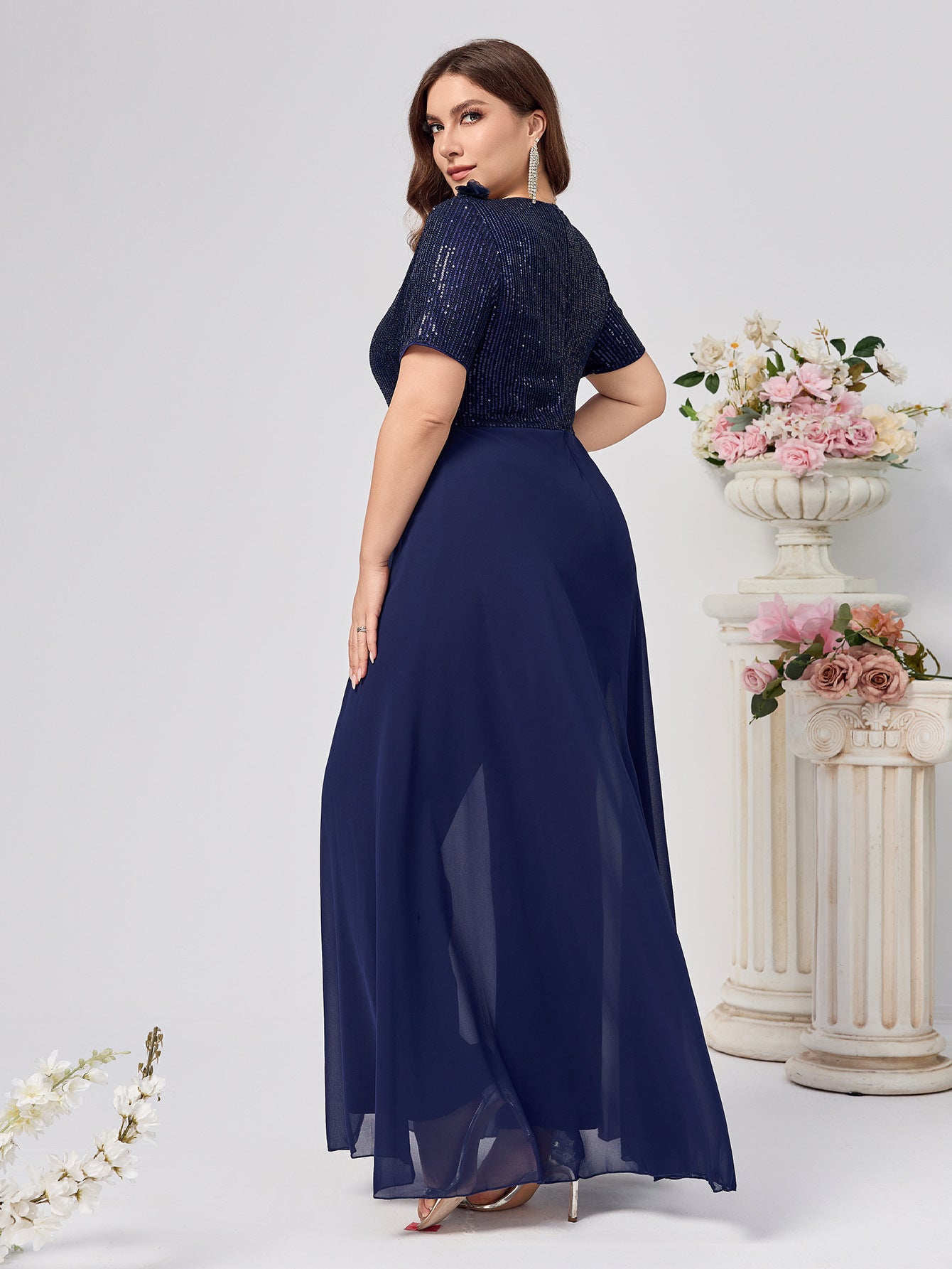 Fashion plus size V-neck sequined culottes