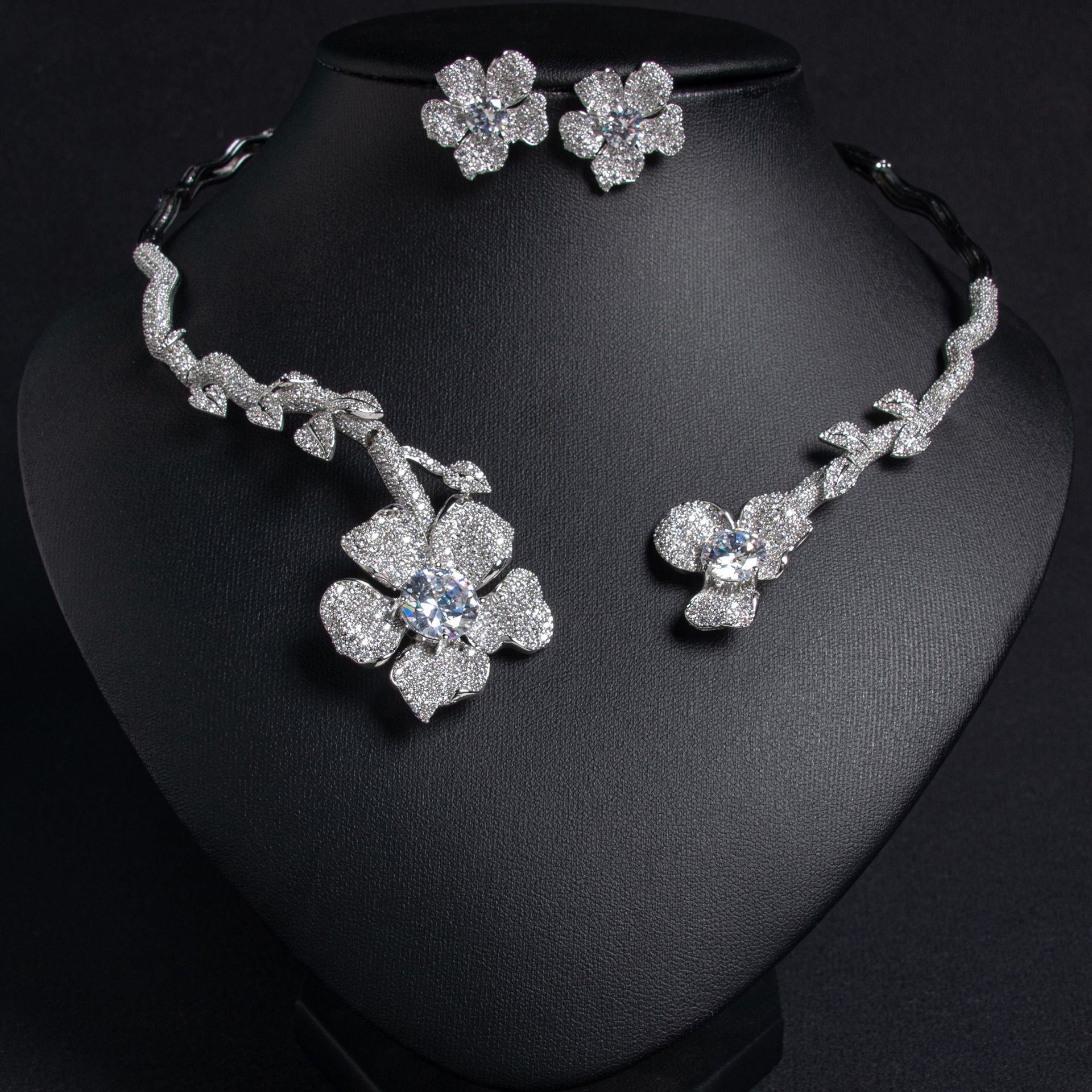 Ensemble floral de luxe élégant pour l'industrie lourde, micro-serti de branches en zirconium