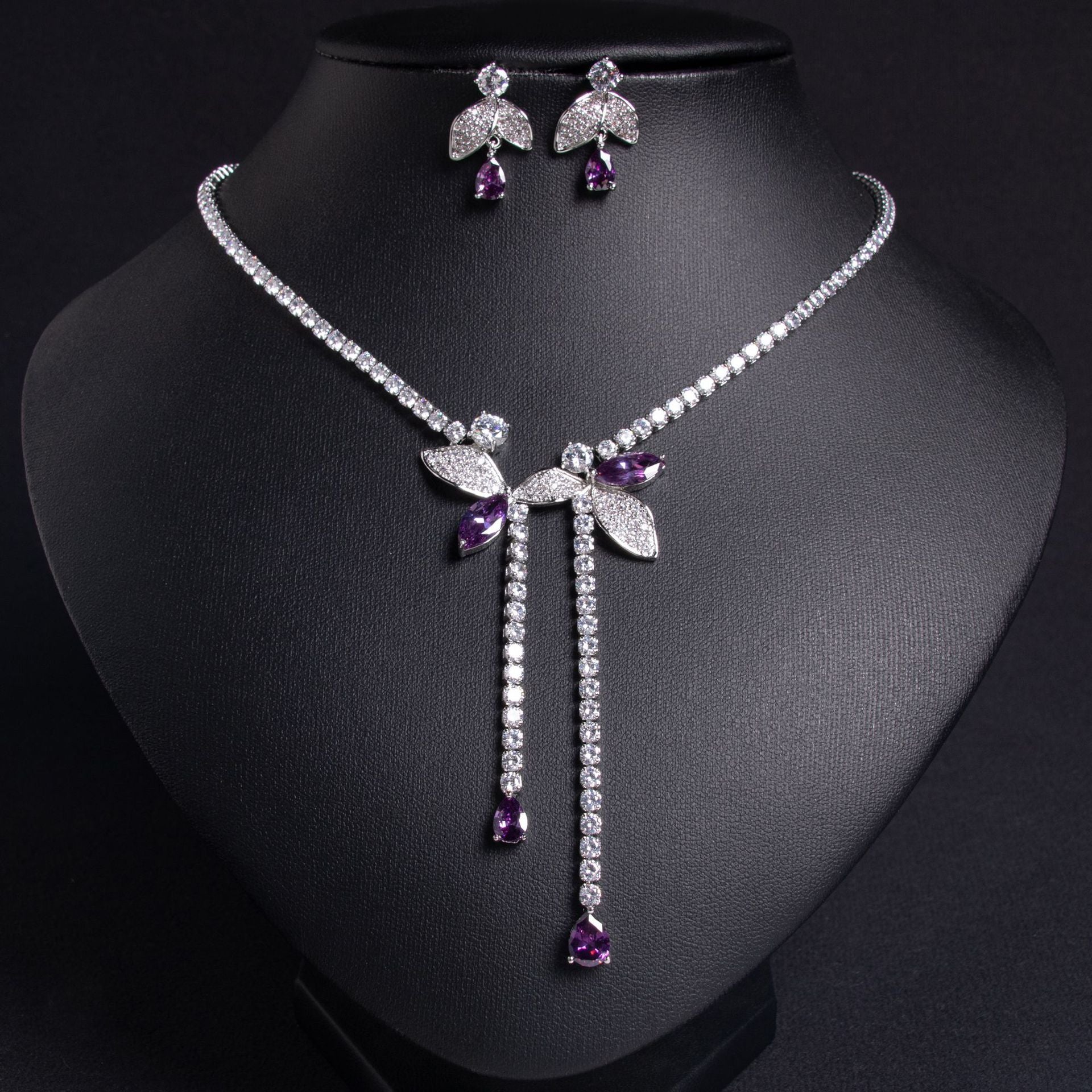 Elegant Green Leaf and Red Teardrop Necklace Set – Luxury Crystal Jewelry for Women