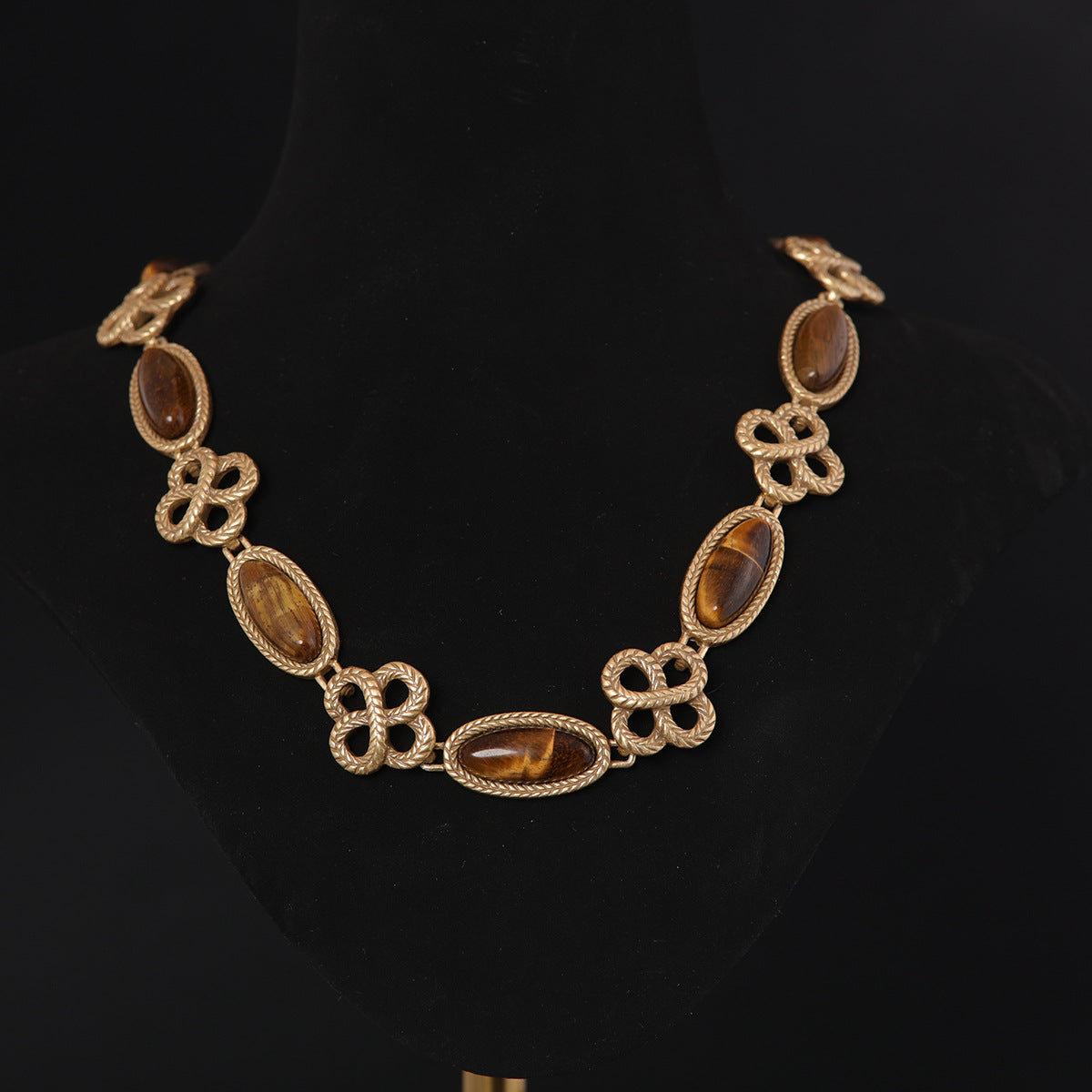 Parure de collier médiévale en cuivre plaqué œil de tigre ancien