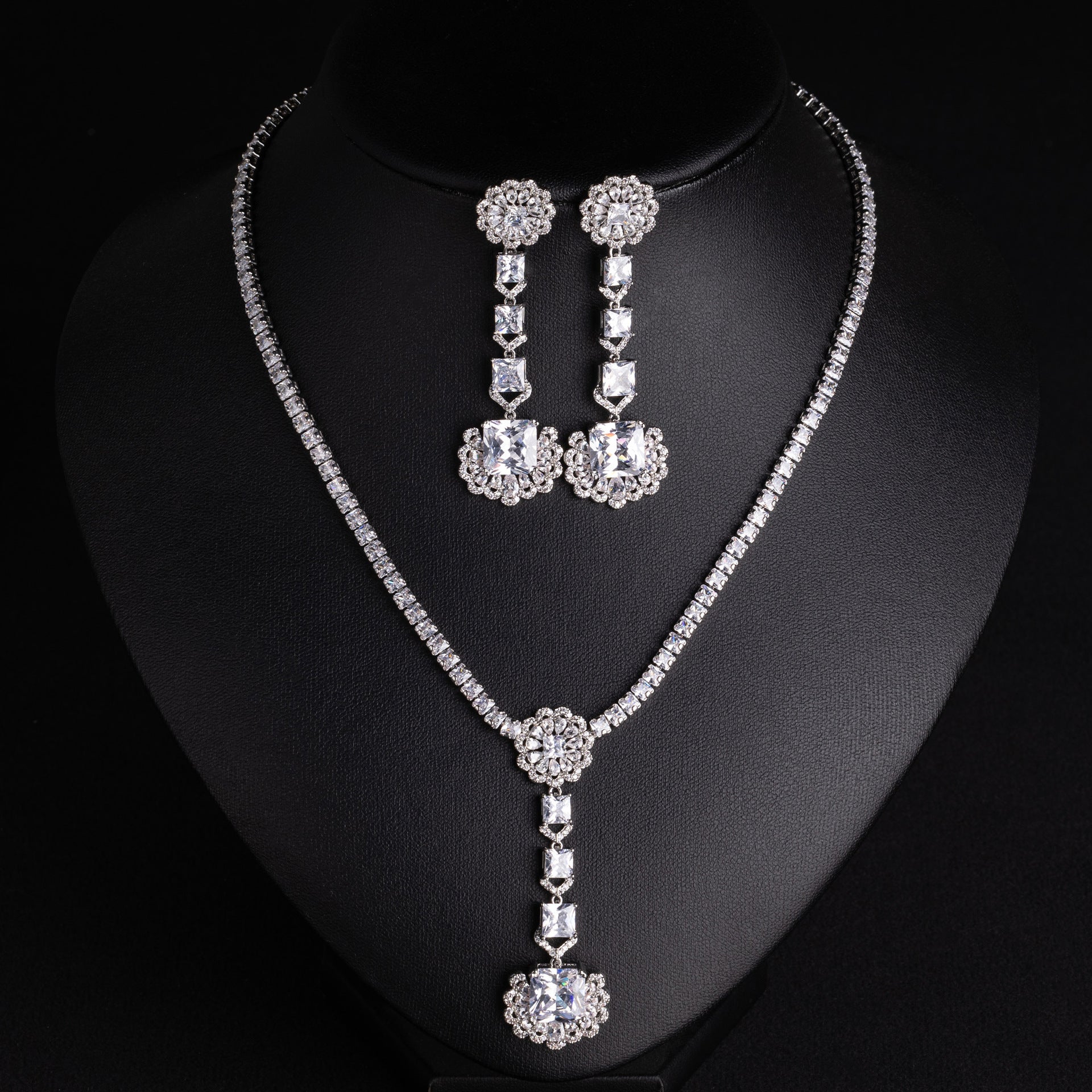Elegant Emerald Crystal Jewelry Set – Silver Necklace Earrings for Women
