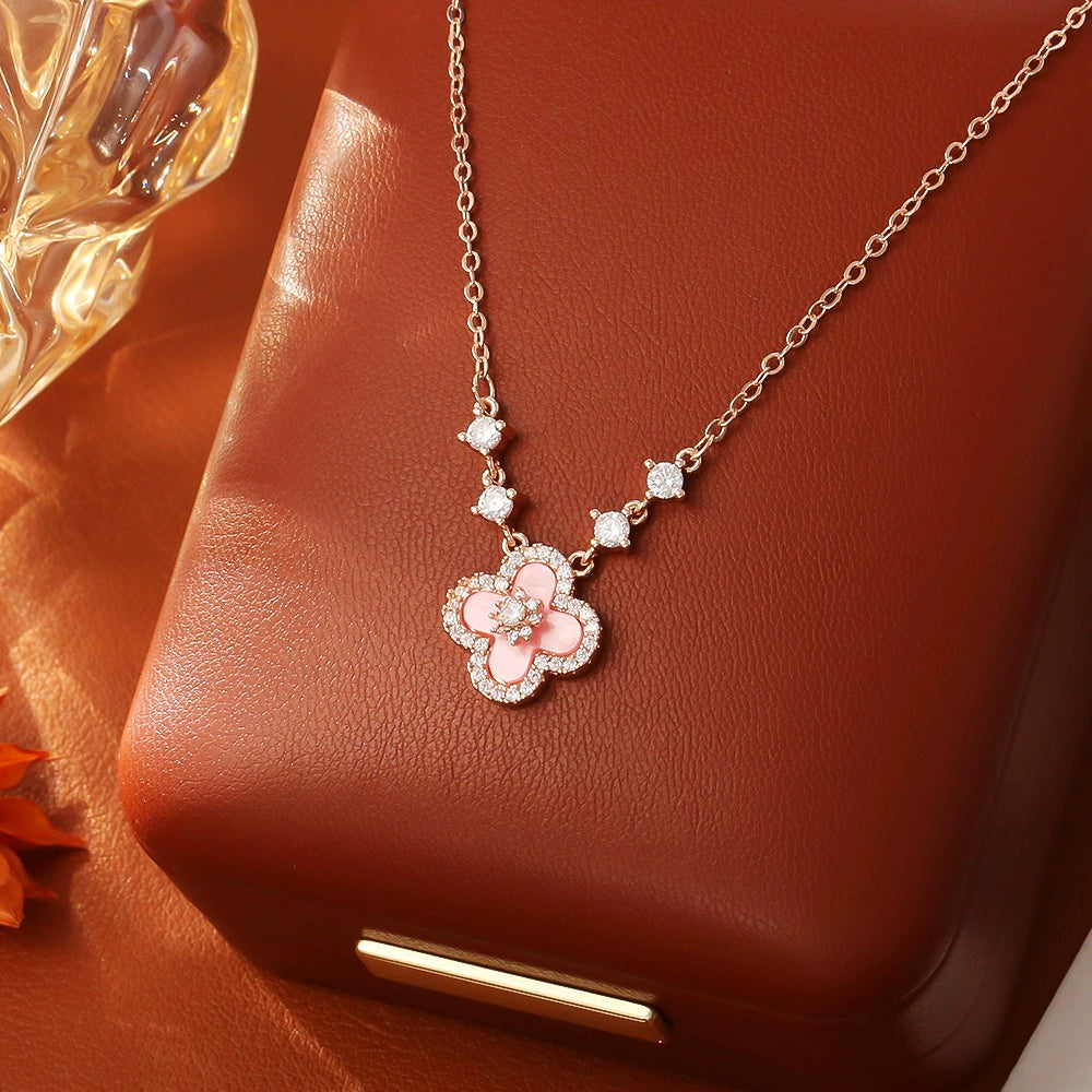 Fashion Lucky Clover Diamond Collection