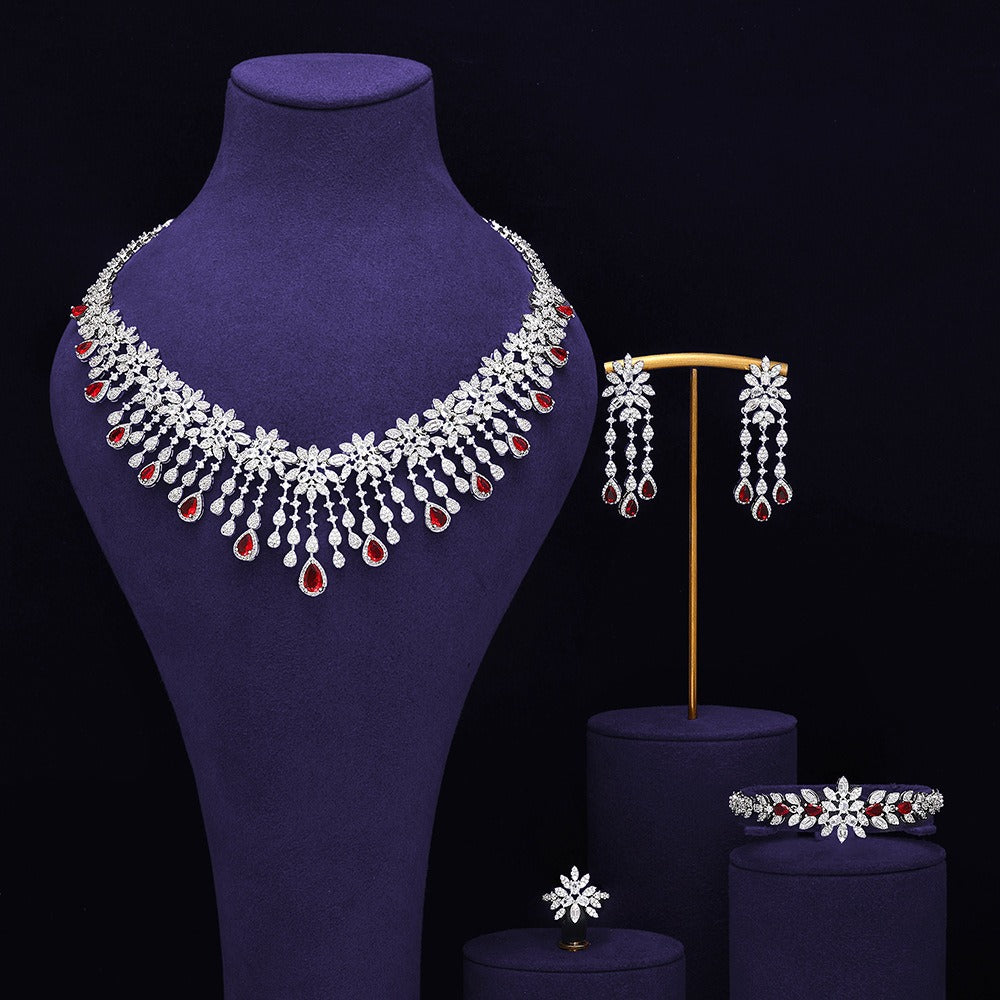 Parure de bijoux de mariée à pompon émeraude – Collection de luxe d'exception