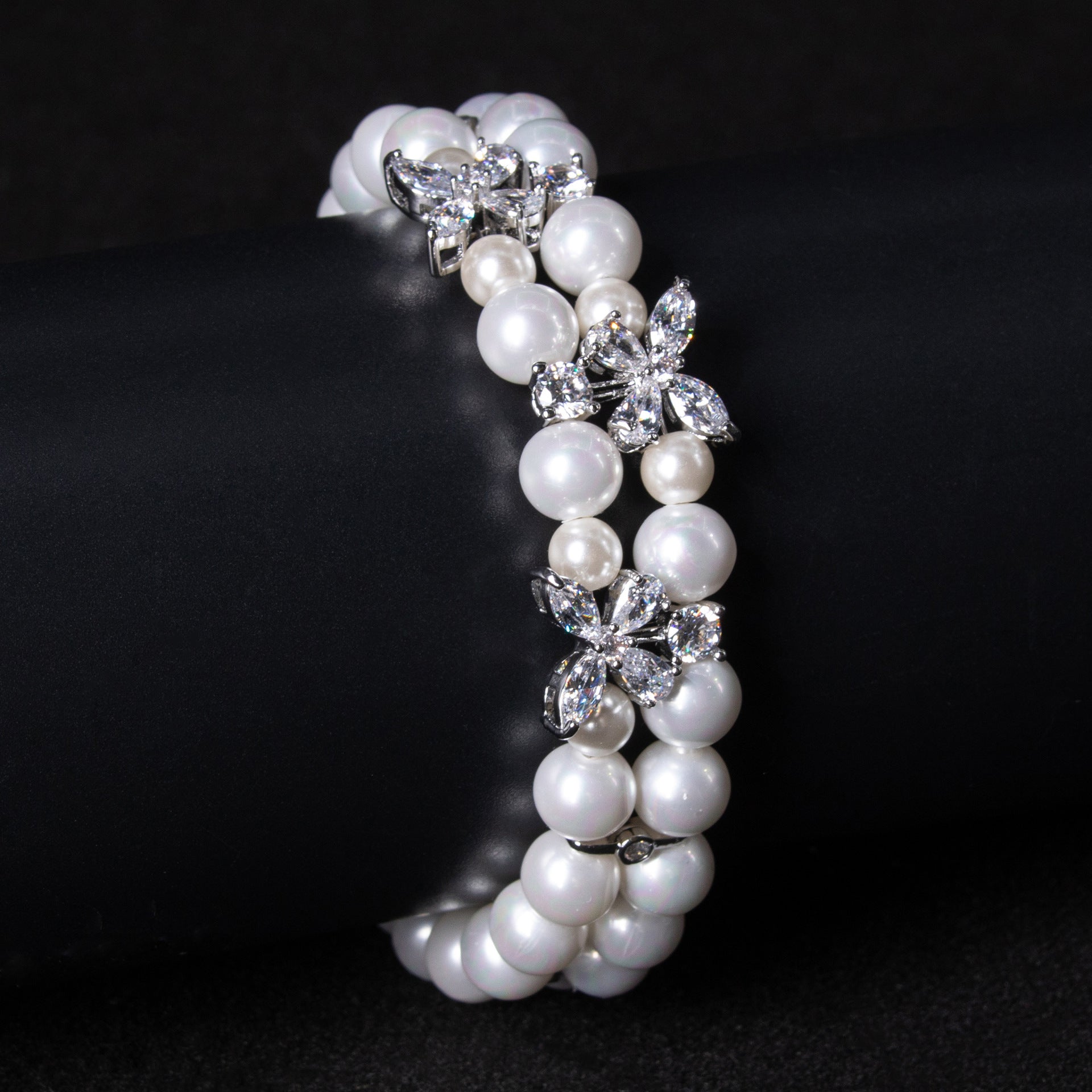 Luxury Pearl Butterfly Bracelet with Crystal Flower Accents – Elegant Statement Jewelry for Women