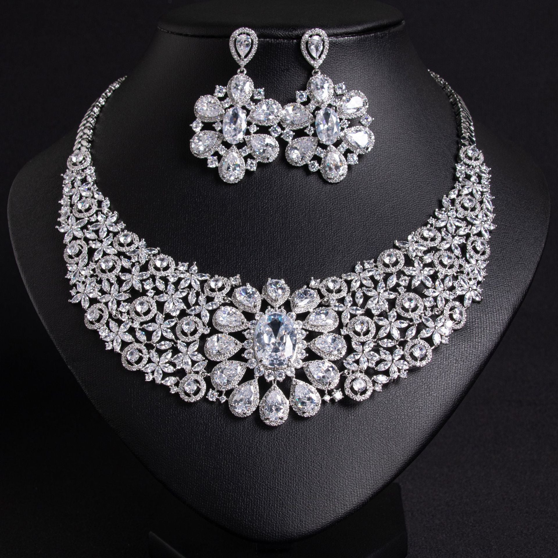 Luxury Red Gemstone Flower Necklace and Earrings Set – Elegant Statement Jewelry