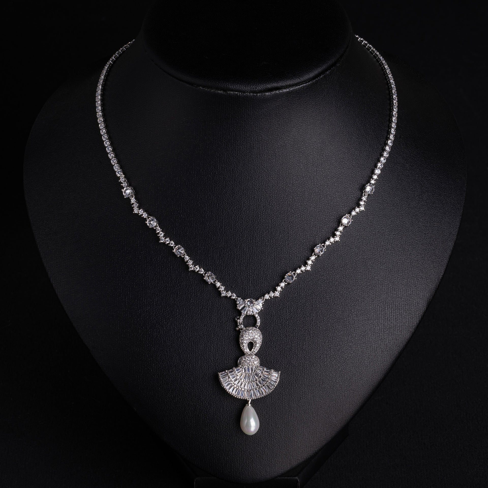 Luxury Red Purple Crystal Fan Pendant Necklace Set with Pearl Drop – Statement Evening Jewelry for Women