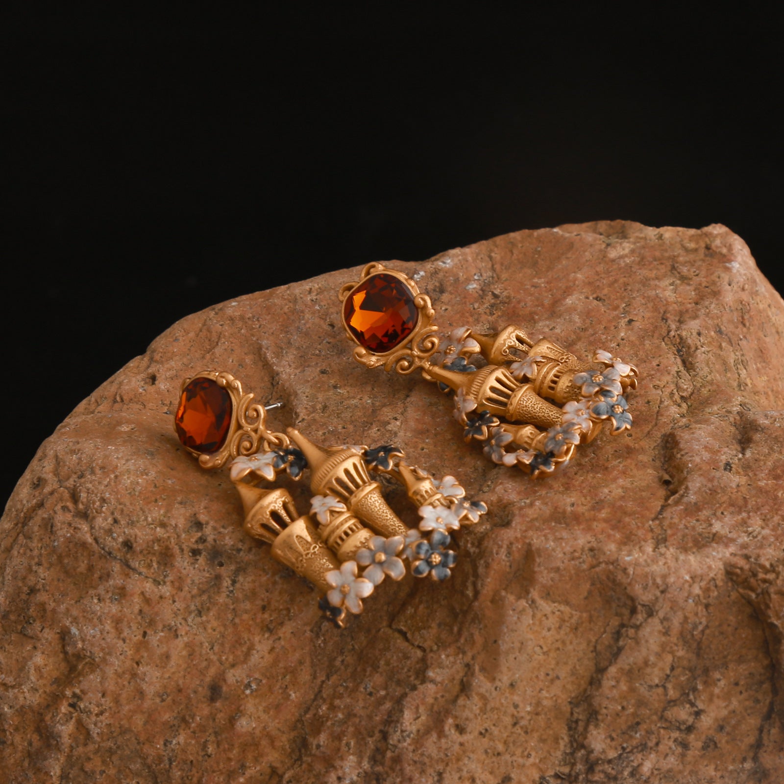 Niche design gold castle with diamond stud earrings