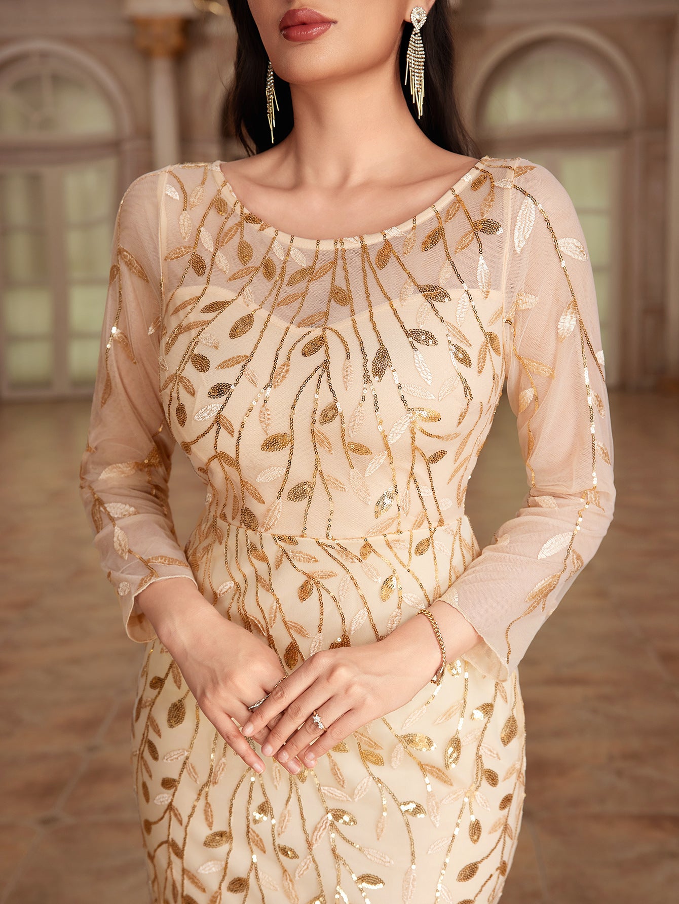 Fashion Embroidered Long Sleeve Dress