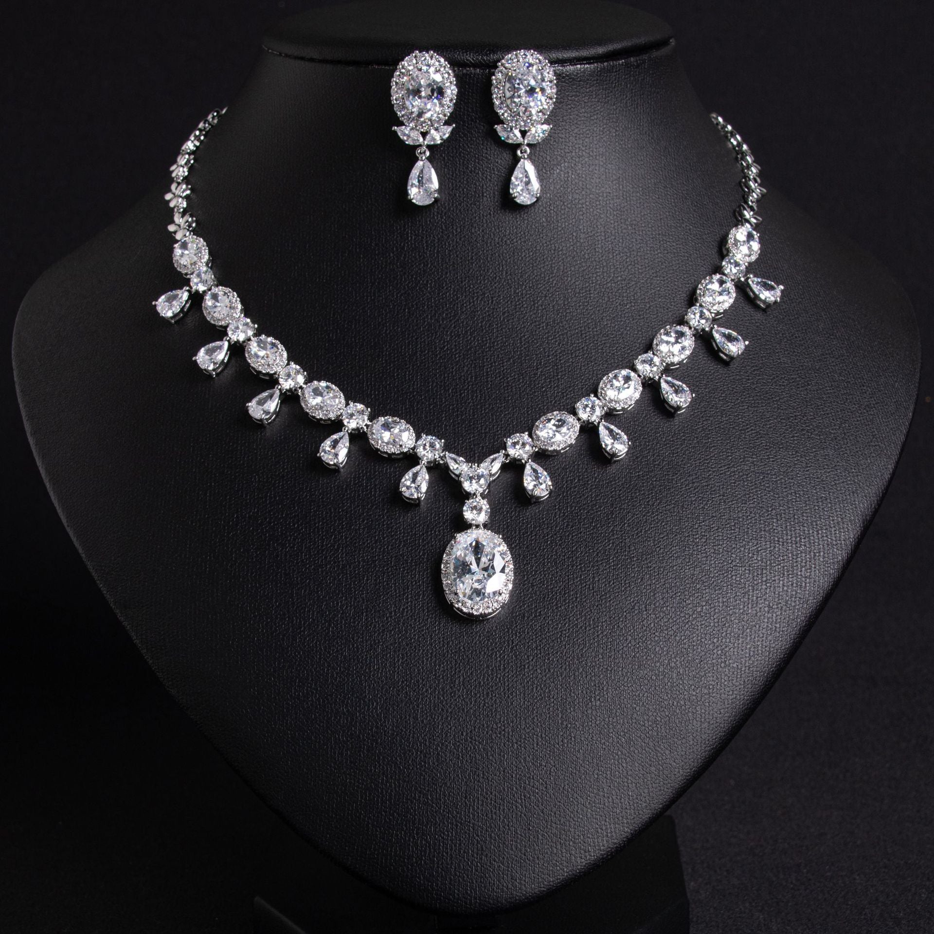 Luxury Ruby Red Crystal Necklace Earrings Set – Royal Statement Jewelry for Women