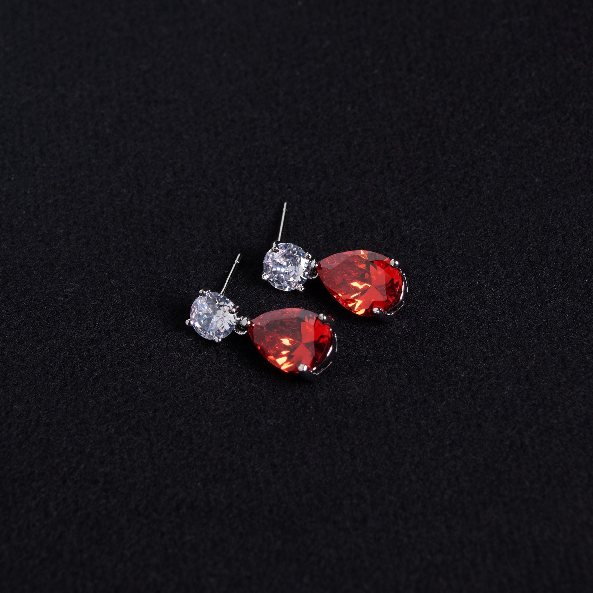 Luxury Ruby Red Crystal Necklace Set – Sparkling Teardrop Jewelry for Women