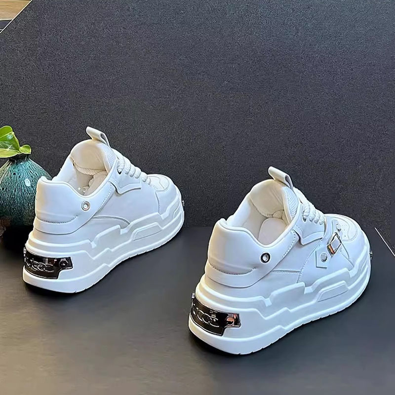 Spring lightweight, comfortable and wear-resistant Running shoes and sports shoes for men casual leather sneakers