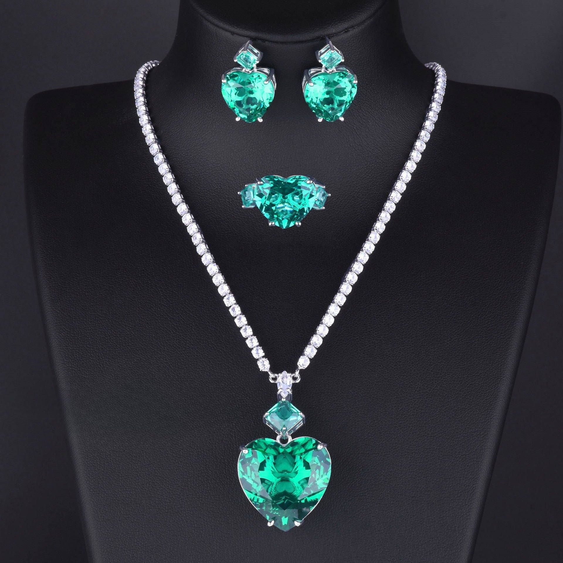 Heart of the Ocean Sapphire Treasure Set